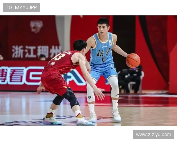 方硕的篮球之路：从青涩新秀到球队核心的成长历程与心路历程