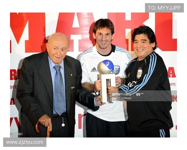 马拉多纳与贝利的传奇对决：足球历史上的两位巨星之争